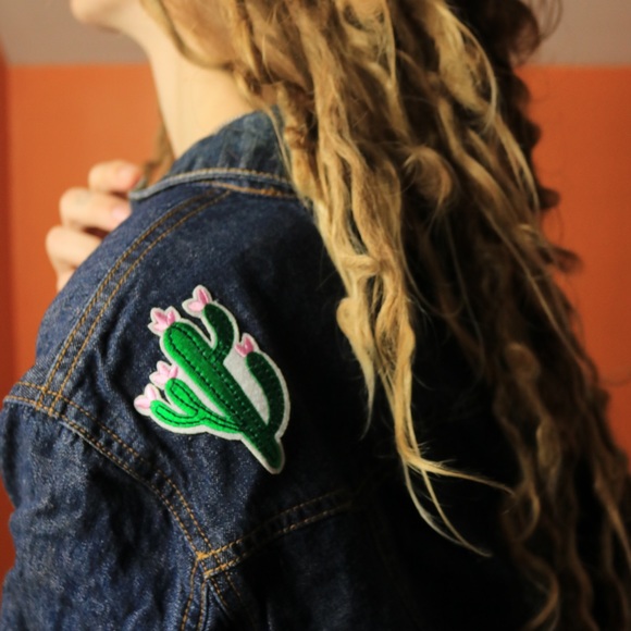 Denim Distressed Custom Jean Jacket Cactus Patch Short Sleeve Button Down Petite - Picture 2 of 5